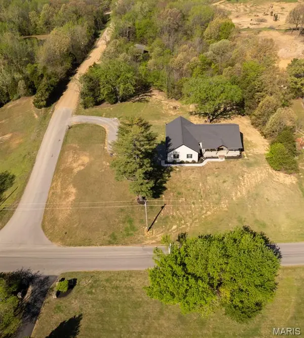 16987 County Road 470, Dexter, MO 63841