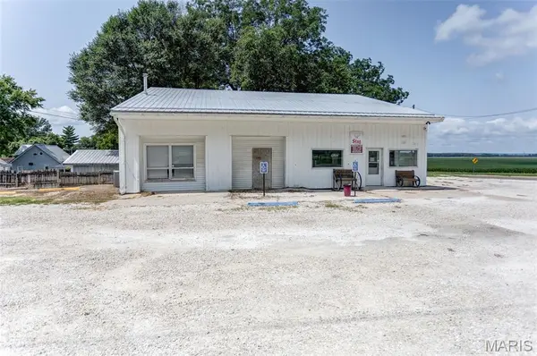 139 Bluff St., Eldred, IL 62027