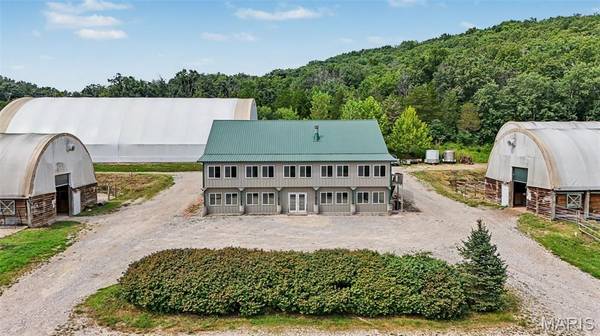 15811 Jedberg LN, Ballwin, MO 63021