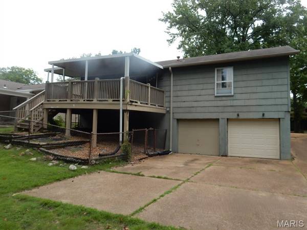 2321 Bennington PL, Maryland Heights, MO 63043