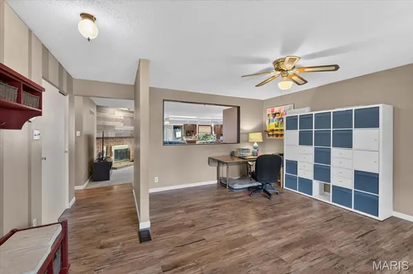 4482 Dantonaire PL, St Louis, MO 63128