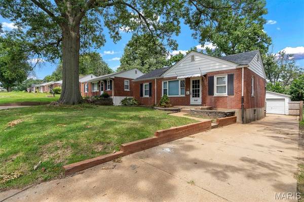 9107 Harold DR, Berkeley, MO 63134