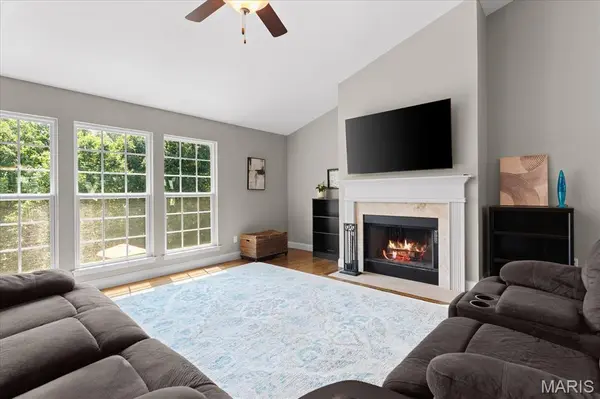 804 Autumn Rise LN, Columbia, IL 62236