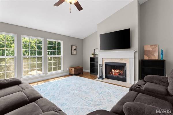 804 Autumn Rise LN, Columbia, IL 62236