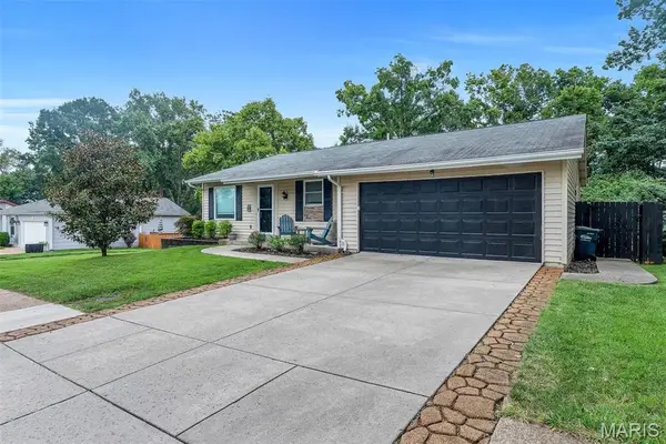 6 Fawn Meadows DR, Eureka, MO 63025