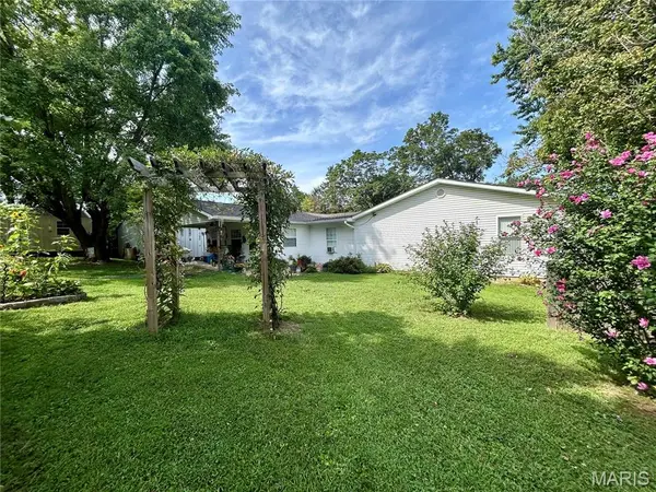 5134 Hurryville RD, Farmington, MO 63640