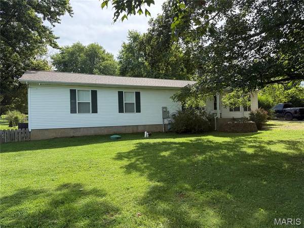 5134 Hurryville RD, Farmington, MO 63640