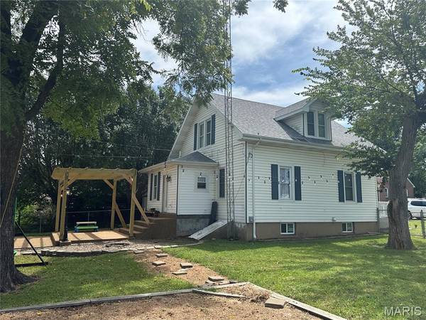 205 E MONROE, Owensville, MO 65066