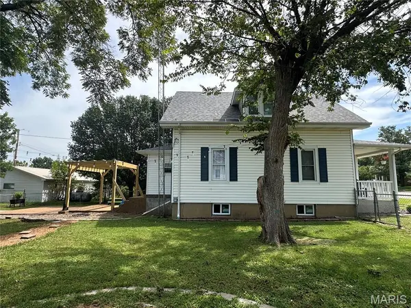 205 E MONROE, Owensville, MO 65066