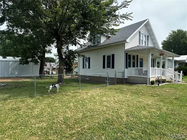205 E MONROE, Owensville, MO 65066