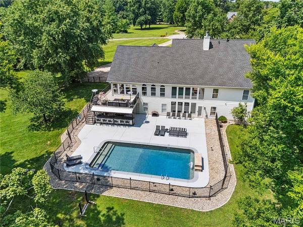 620 Forest Meadow CT, Defiance, MO 63341