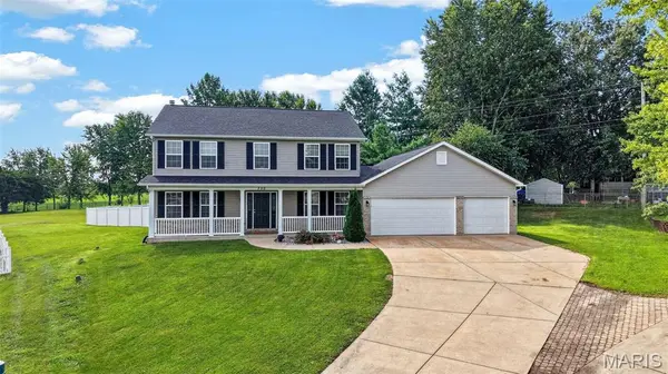 350 Villa Duschene DR, Warrenton, MO 63383