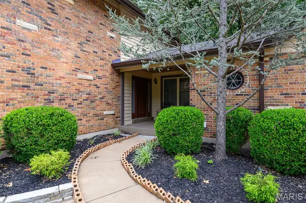 7156 Becker RD, St Louis, MO 63129