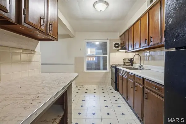 8443 Engler AVE, St Louis, MO 63114