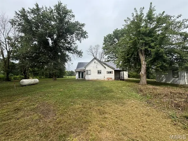 315 N Center ST, Hunnewell, MO 63443