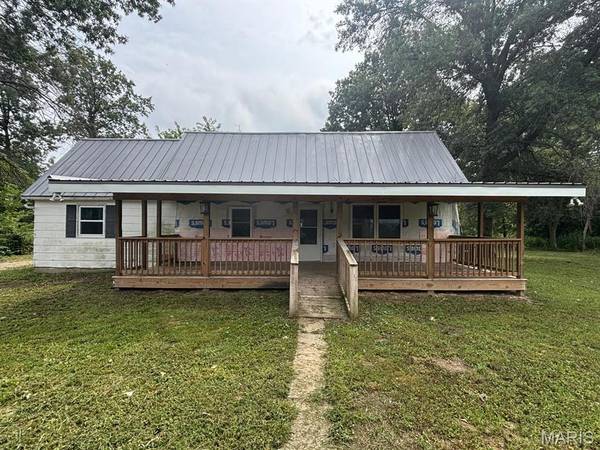 315 N Center ST, Hunnewell, MO 63443