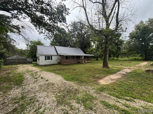 315 N Center ST, Hunnewell, MO 63443