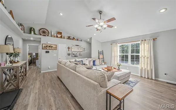 20941 Lacombe RD, Waynesville, MO 65583