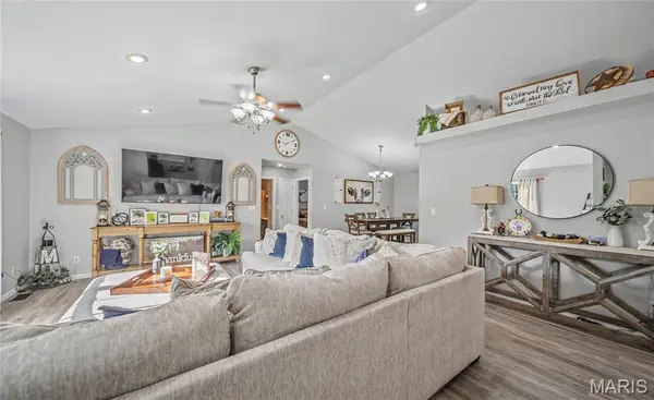 20941 Lacombe RD, Waynesville, MO 65583
