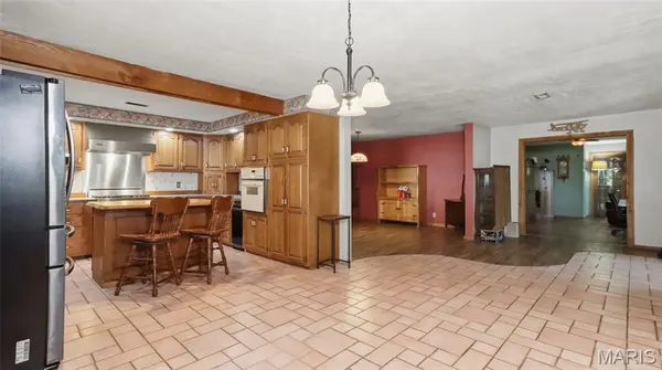 30998 Hutchison RD, Lebanon, MO 65536