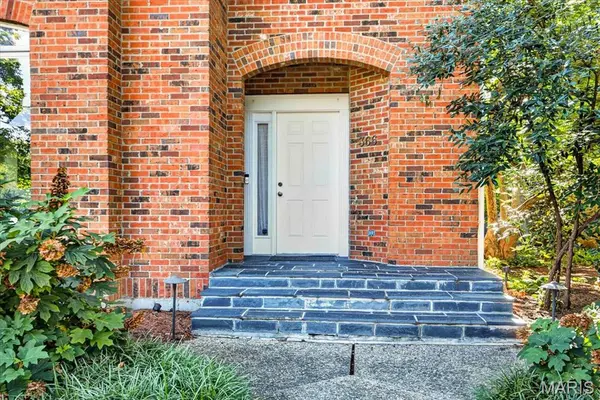 366 W Point CT, St Louis, MO 63130