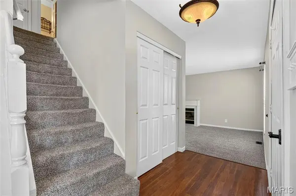 308 Harper CT, St Peters, MO 63376
