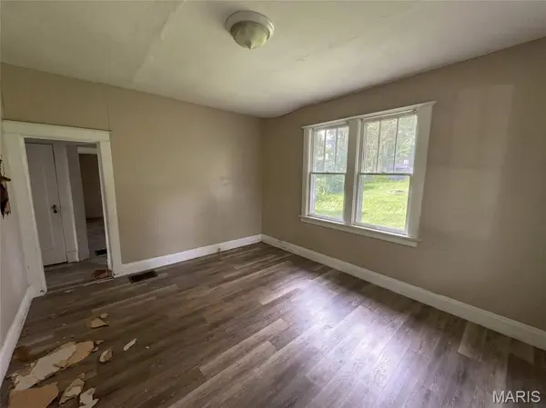 423 Fork DR, St Louis, MO 63137