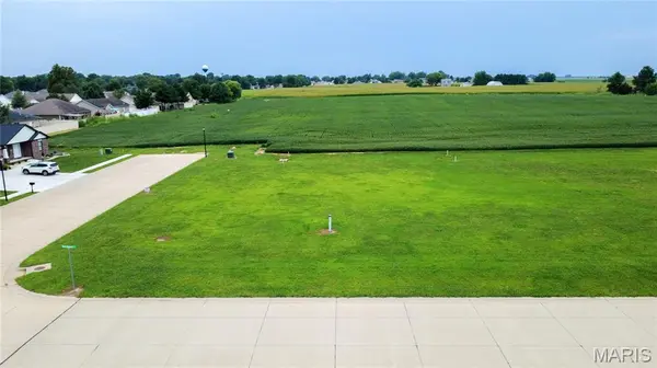 801 N Roosevelt ST, New Baden, IL 62265
