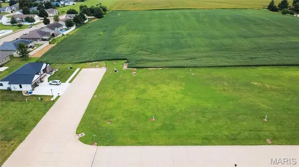 801 N Roosevelt ST, New Baden, IL 62265