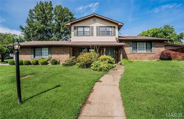 59 Stacy DR, Fairview Heights, IL 62208
