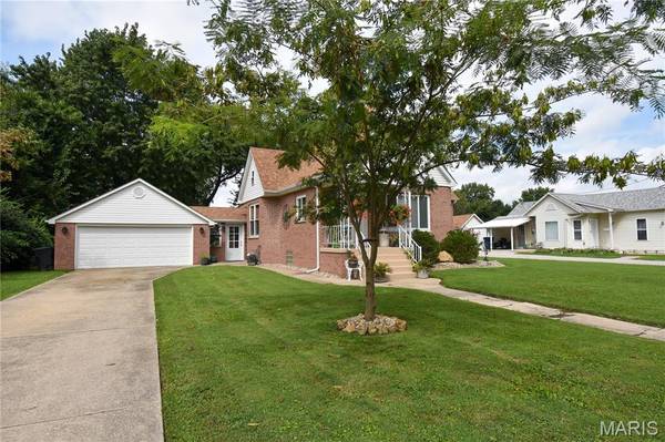 711 N Union, Staunton, IL 62088