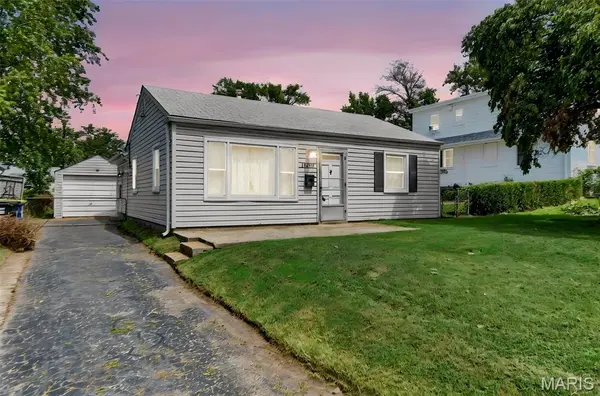11007 Saint Ambrose LN, St Ann, MO 63074