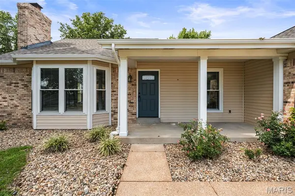 3035 Arrowhead Point DR, St Louis, MO 63129