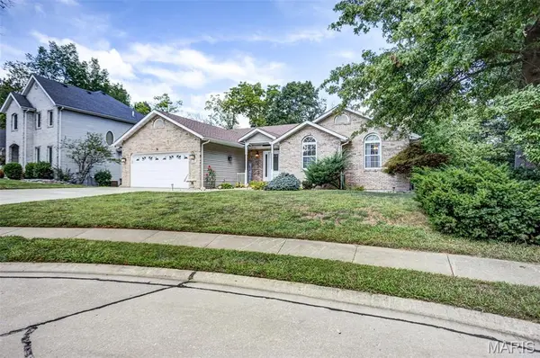 109 Fairington DR, Troy, IL 62294