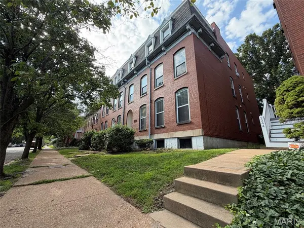 2336 Rutger ST #36B, St Louis, MO 63104
