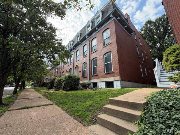 2336 Rutger ST #36B, St Louis, MO 63104
