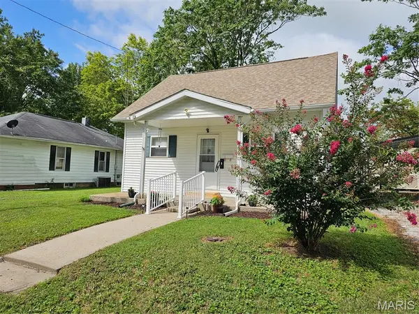 605 N Vine ST, Sparta, IL 62286