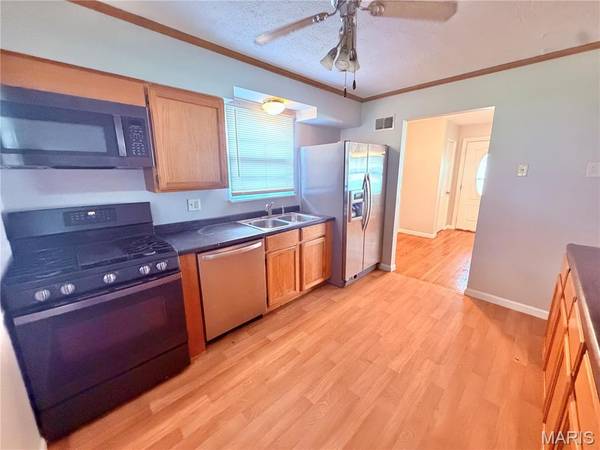 80 Florissant Park DR, Florissant, MO 63031