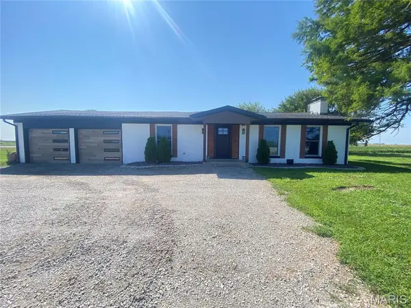 11138 State Route 161, Mascoutah, IL 62258