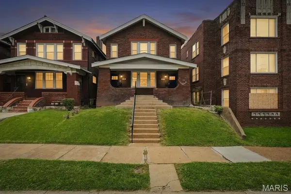 5006 Queens AVE #2, St Louis, MO 63115