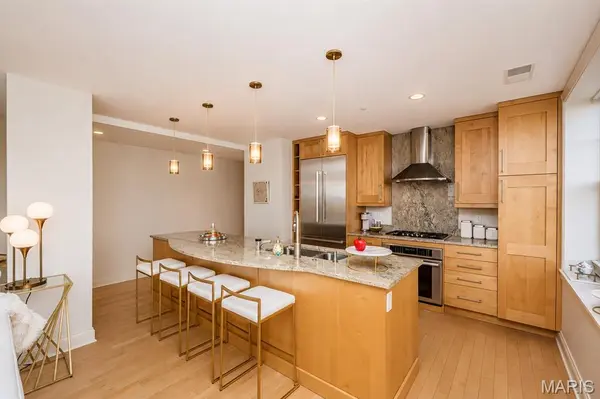 232 N Kingshighway BLVD #1107, St Louis, MO 63108