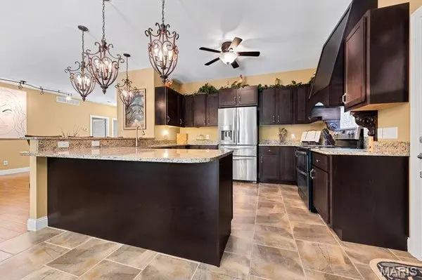 23540 Cabin Ridge DR, Warrenton, MO 63383