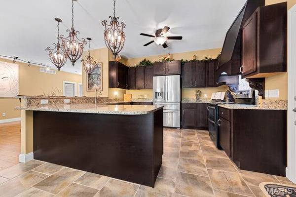 23540 Cabin Ridge DR, Warrenton, MO 63383