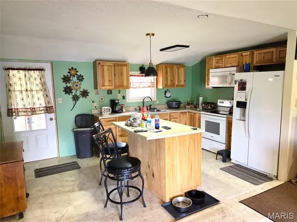 801 & 803 N 3rd ST, La Grange, MO 63448