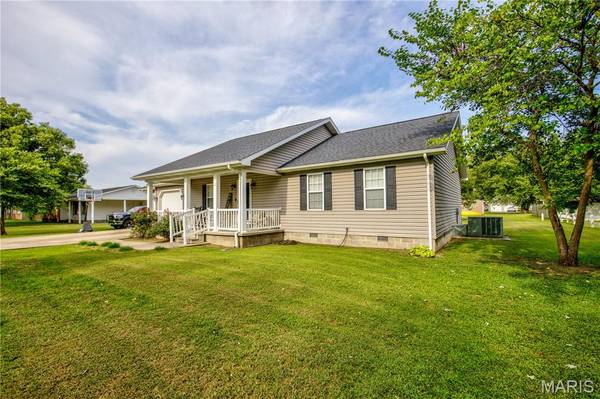 355 Margaret Dr, East Prairie, MO 63845