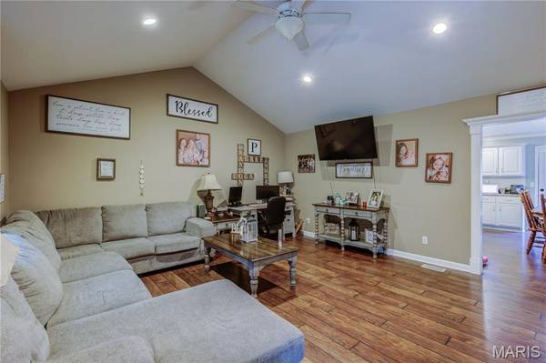 355 Margaret Dr, East Prairie, MO 63845