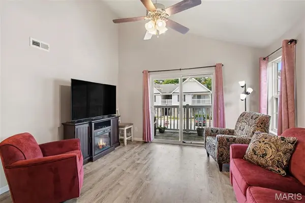147 Brandy Mill CIR #25E, High Ridge, MO 63049