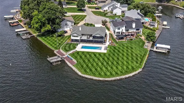 22 Harbor Point CT, Lake St Louis, MO 63367