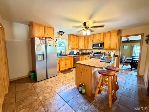 3762 E Highway 32, Salem, MO 65560