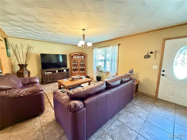 3762 E Highway 32, Salem, MO 65560